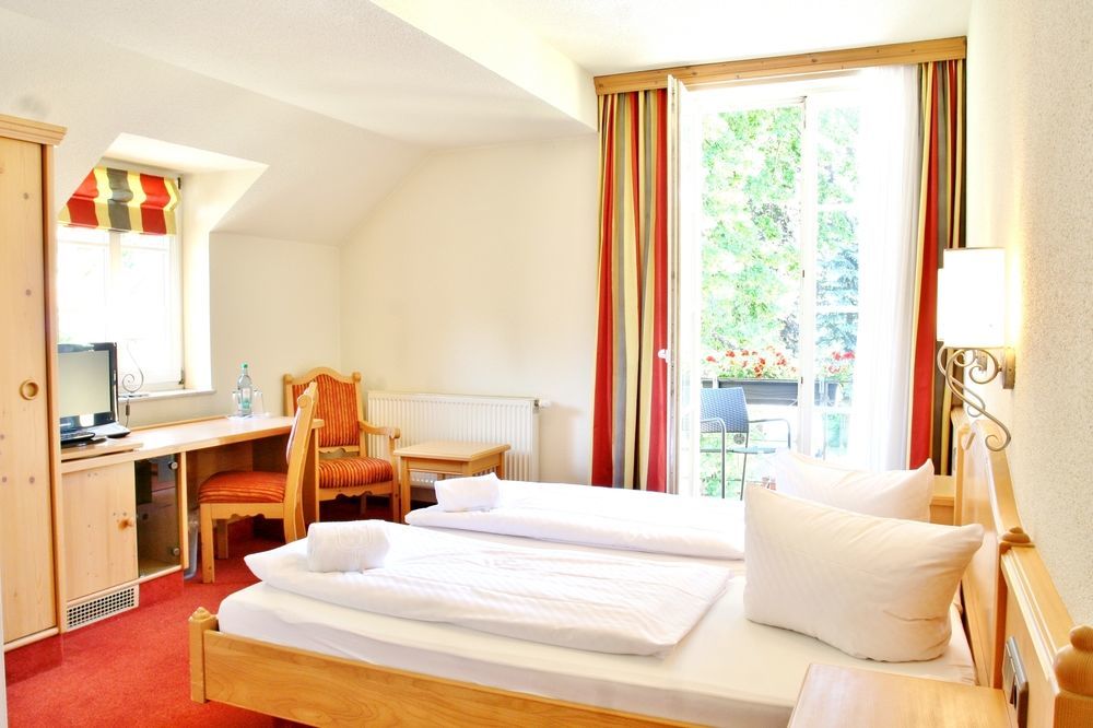 Hotel Alttolkewitzer Hof Dresden Exterior photo