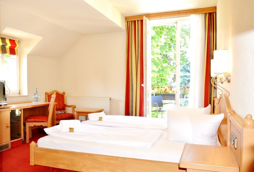 Hotel Alttolkewitzer Hof Dresden Exterior photo